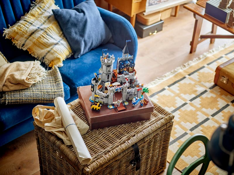 3-in-1 Medieval Horse Knight Castle