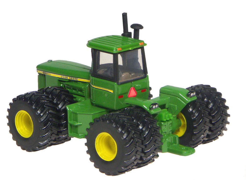 1/64 John Deere 8850 Articulated 4WD Tractor W/ Duals
