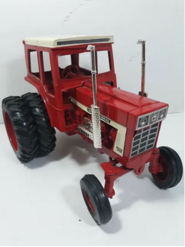 1/16 Case IH 1468 Rear Duals Tractor