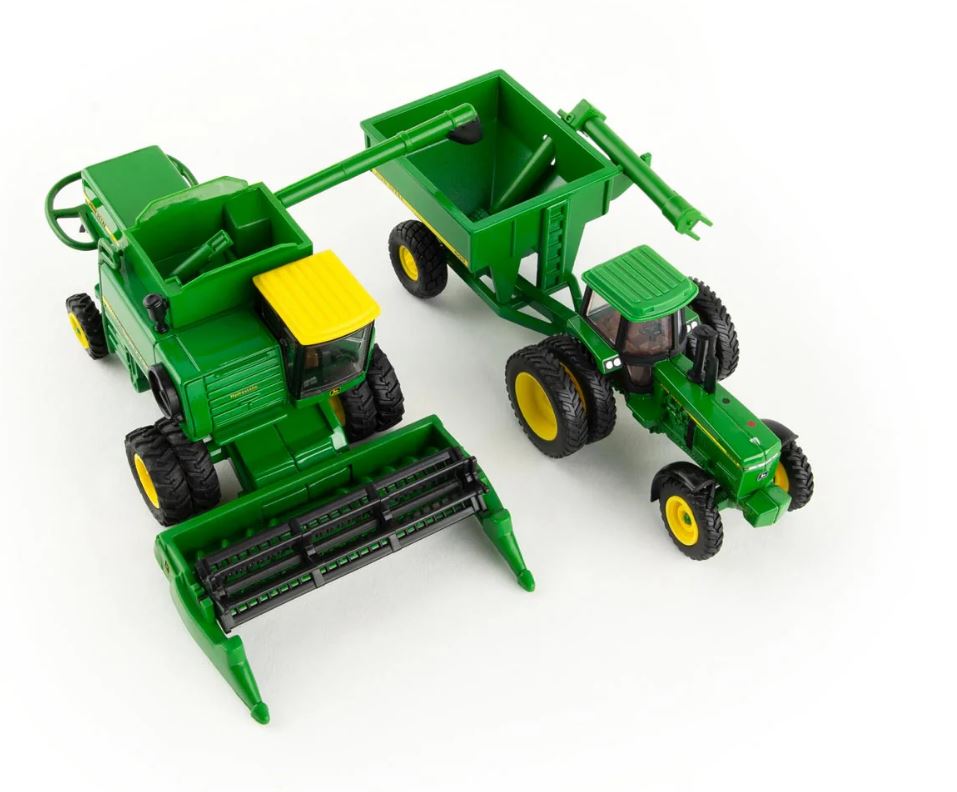1/64 John Deere Vintage 7720 Combine Harvesting Set by ERTL