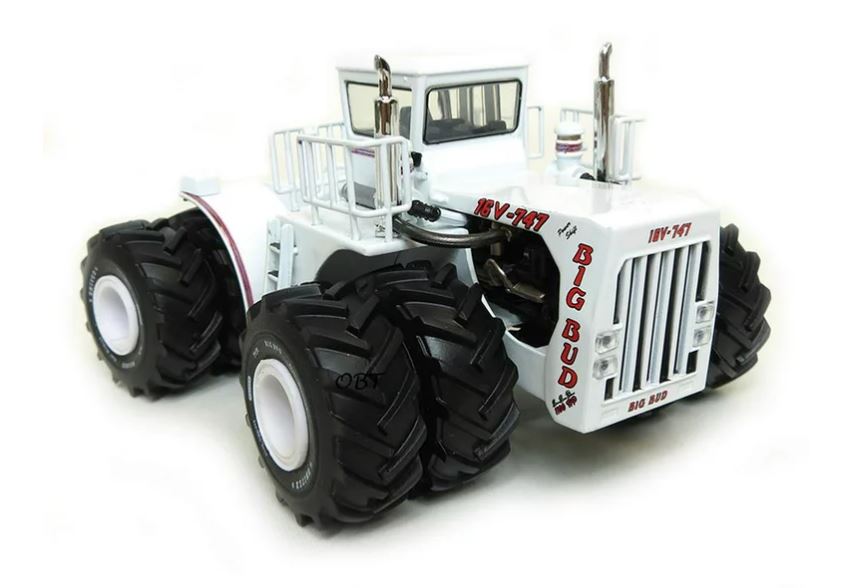 1/64 Big Bud 747 900 HP Tractor With Duals, Modern Field Version