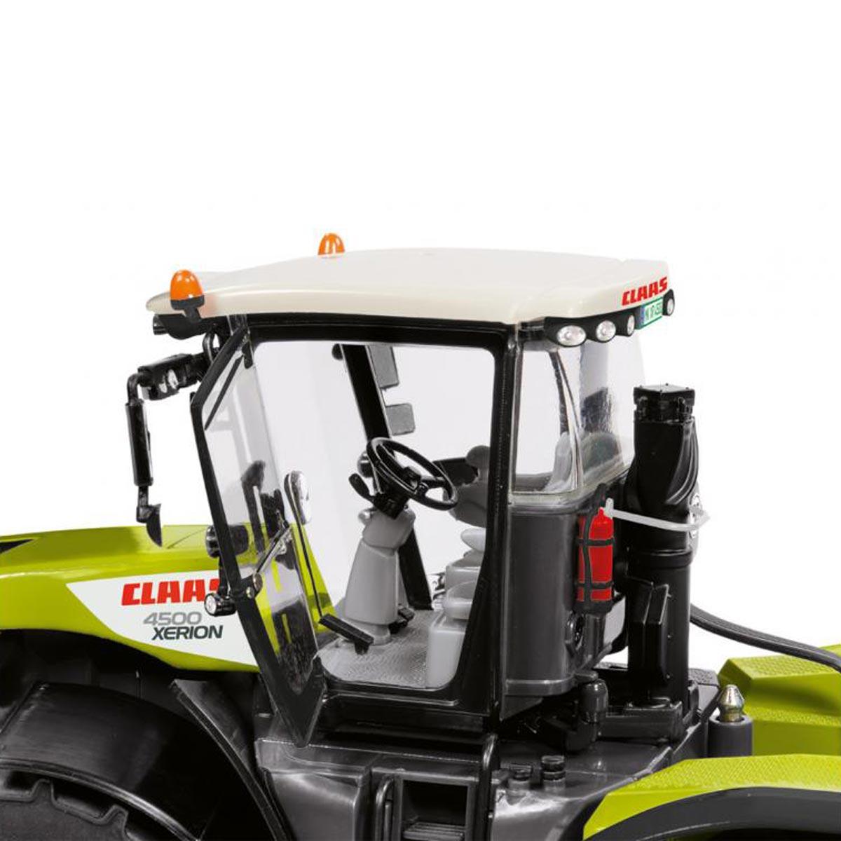 1/32 Claas Xerion 4500 MFWD Tractor