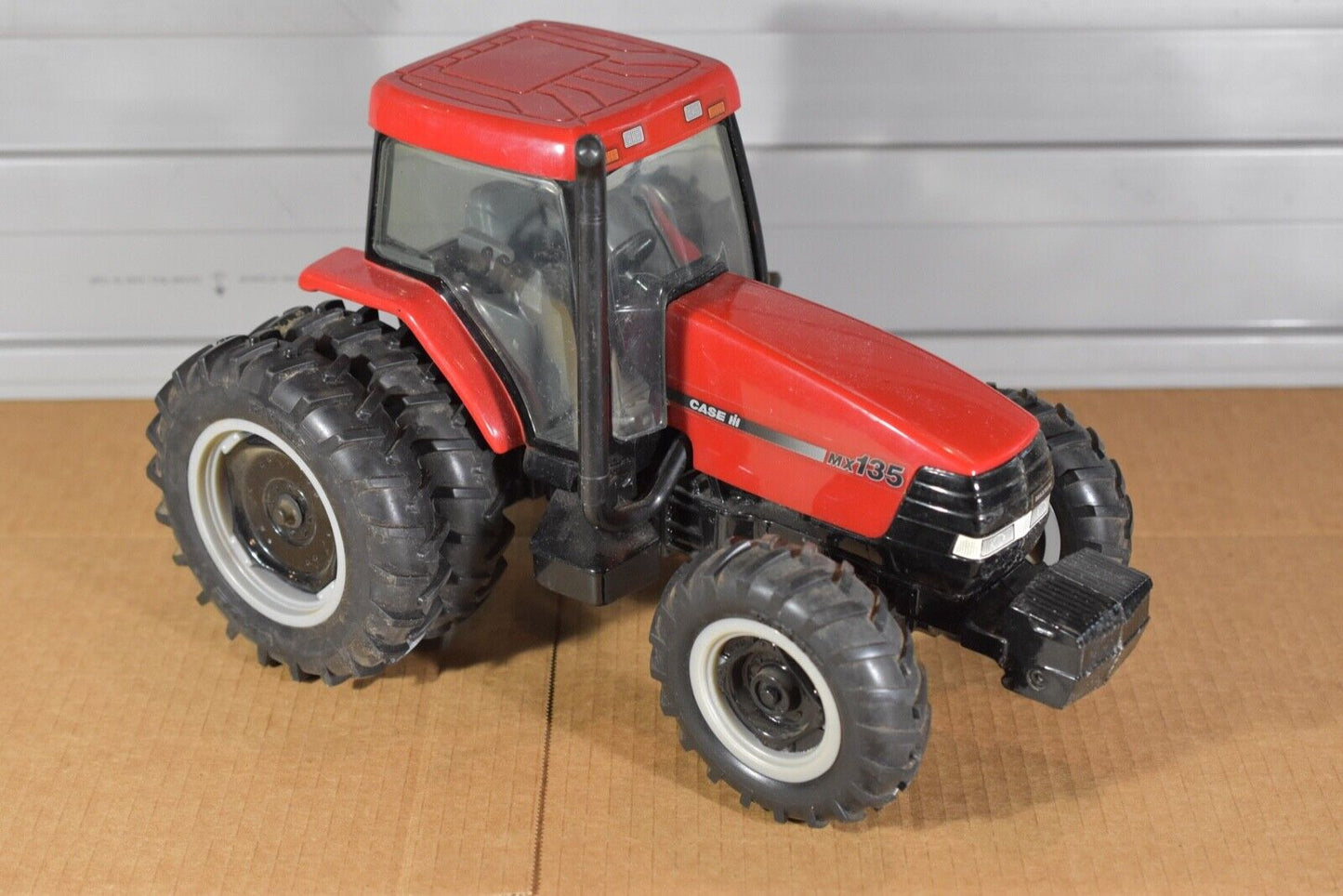 1/16 Case IH MX135 MFWD Tractor 1997 Phoenix Launch Edition