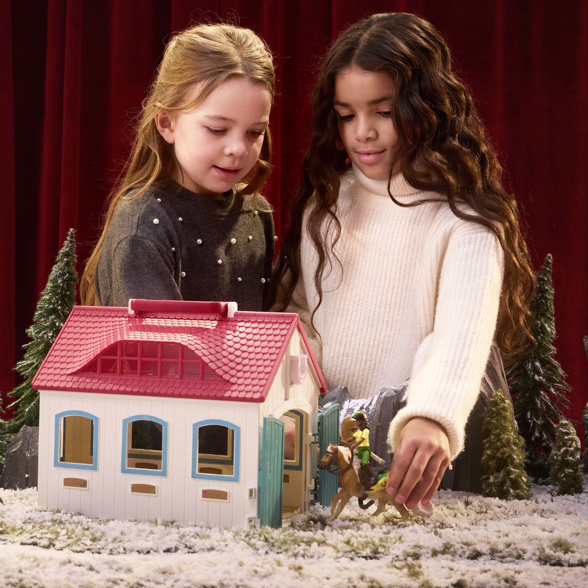 Open Stable "Little Horseshoe"