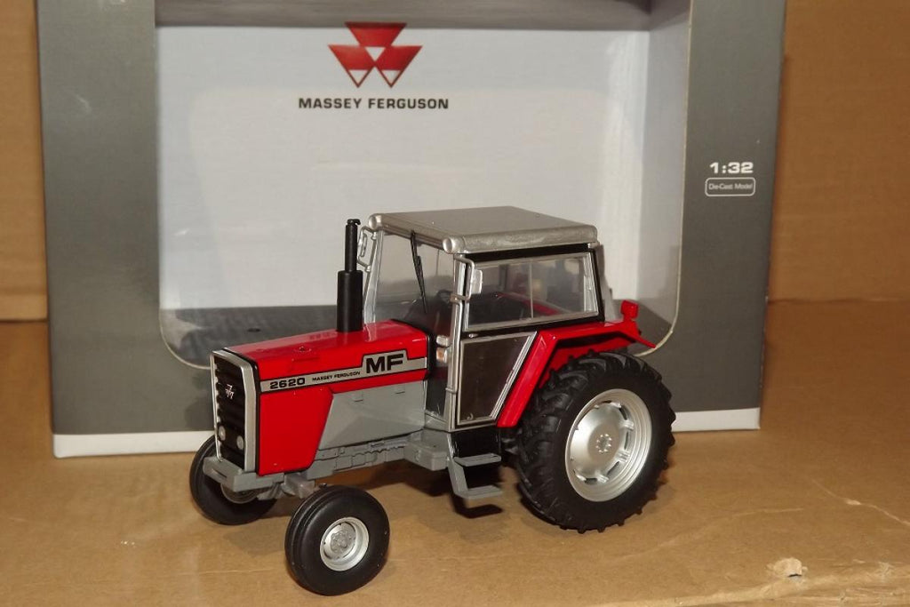 1/32 Massey Ferguson 2620 Tractor